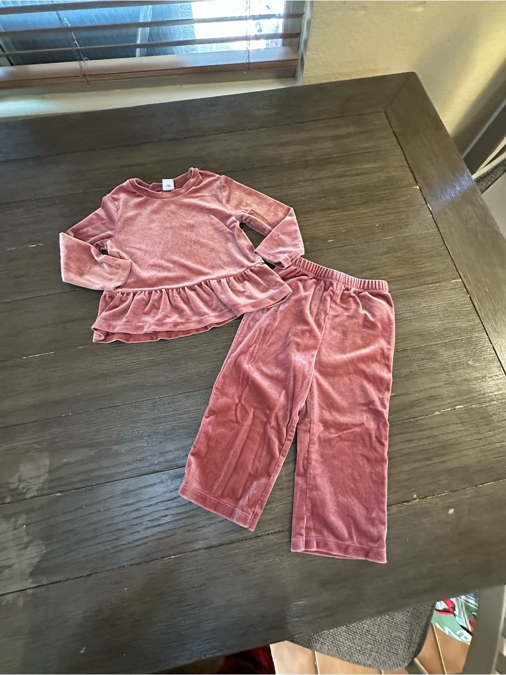 Sz 18/24 mth Old Navy Mauve Cozy Velour Peplum Top and Pants Set for Baby